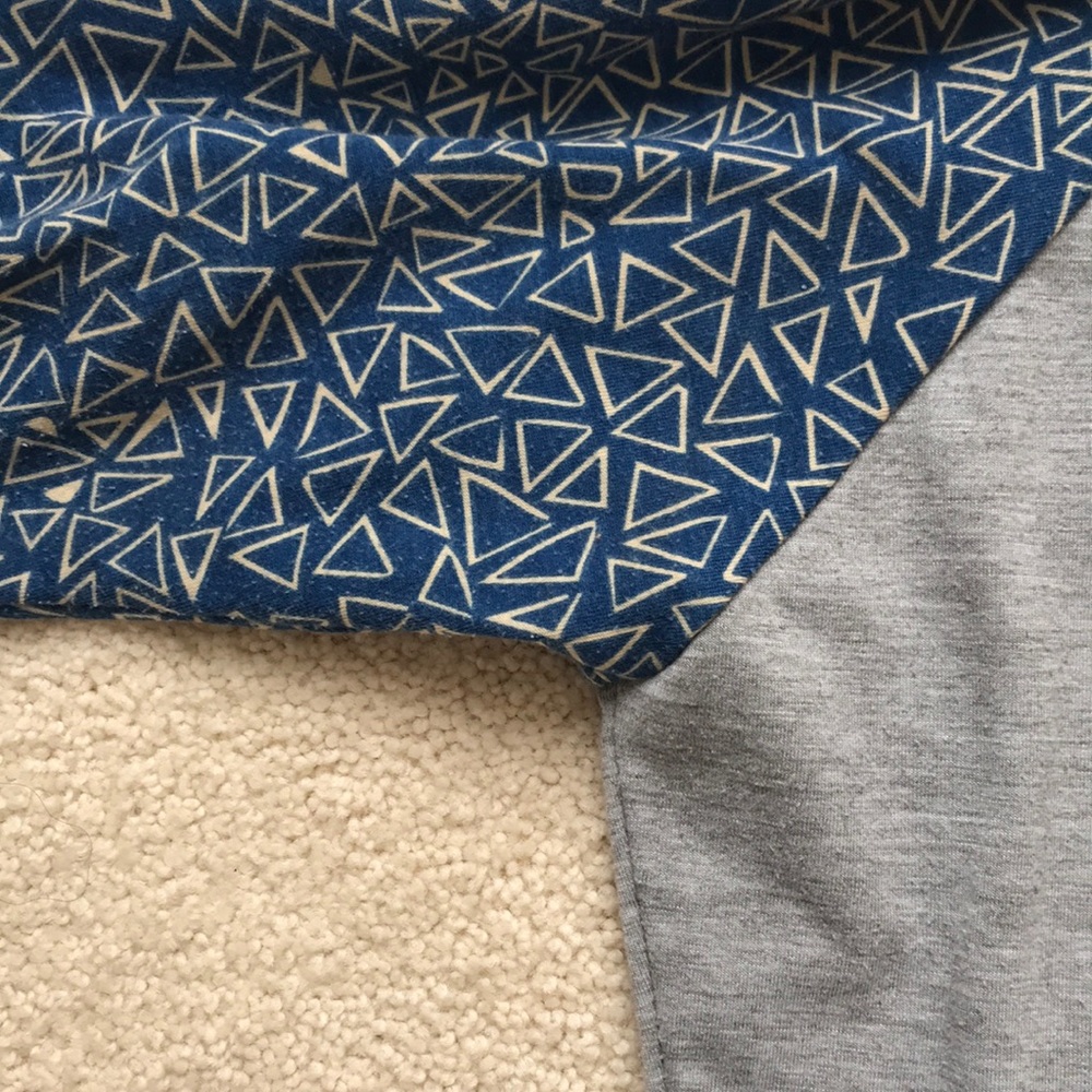 LulaRoe Randy Shirt Size S - Picture 4 of 4